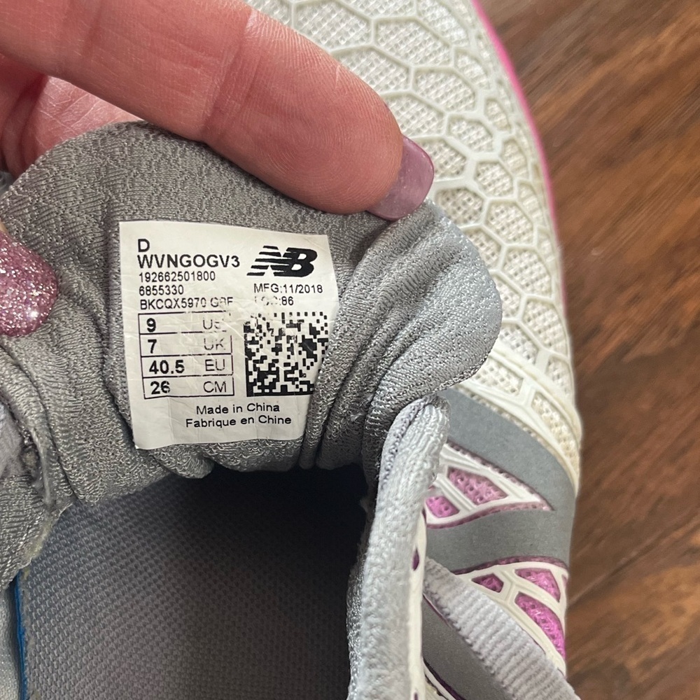 New Balance Fresh Foam Vongo v3 Women's Purple and Gray Running Shoes-Size 9 - Picture 7 of 9